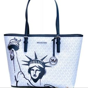 Nyc Statue Of Liberty Carryall Tote 